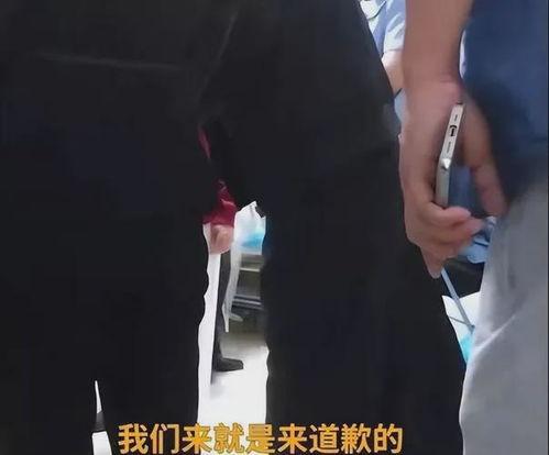 武汉被撞学生爆料视频最新,还原惊心动魄的生死瞬间 第2张 武汉被撞学生爆料视频最新,还原惊心动魄的生死瞬间 第2张